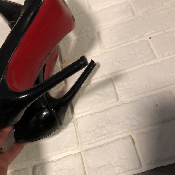 Christian Louboutin womens heels 👠 size 37 - Picture 4 of 15